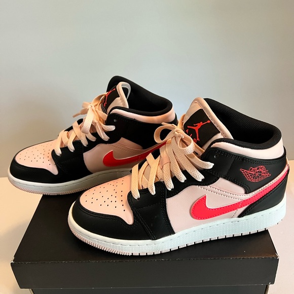 Nike AIR JORDAN 1 MID GS big kids' Black and Pink Sneakers Size:4Y